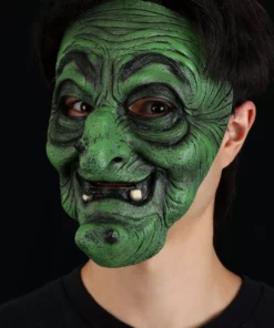 Oktober Studios Classic Witch Mask For Adults