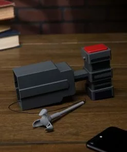 NECA Batman: The Animated Series - Batman Grapnel Launcher Prop Replica