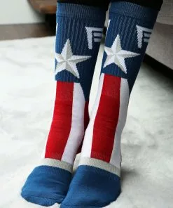 Bioworld Merchandising / Independent Sales Marvel Captain America- Suit Up Crew Socks