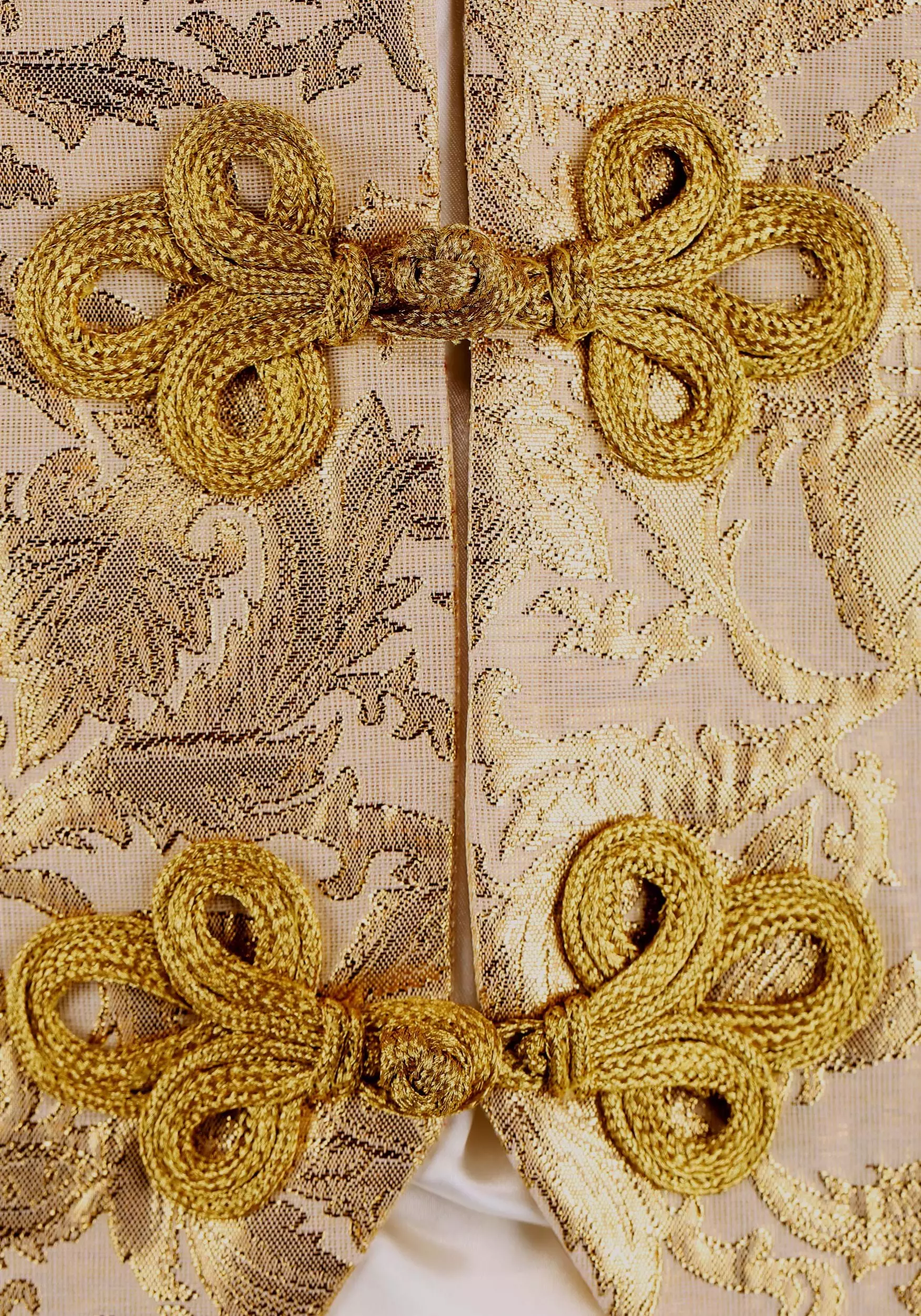 A Leading Role Spotlight Ringmaster Men's Costume 8 A Leading Role Spotlight Ringmaster Men's Costume - Image 6