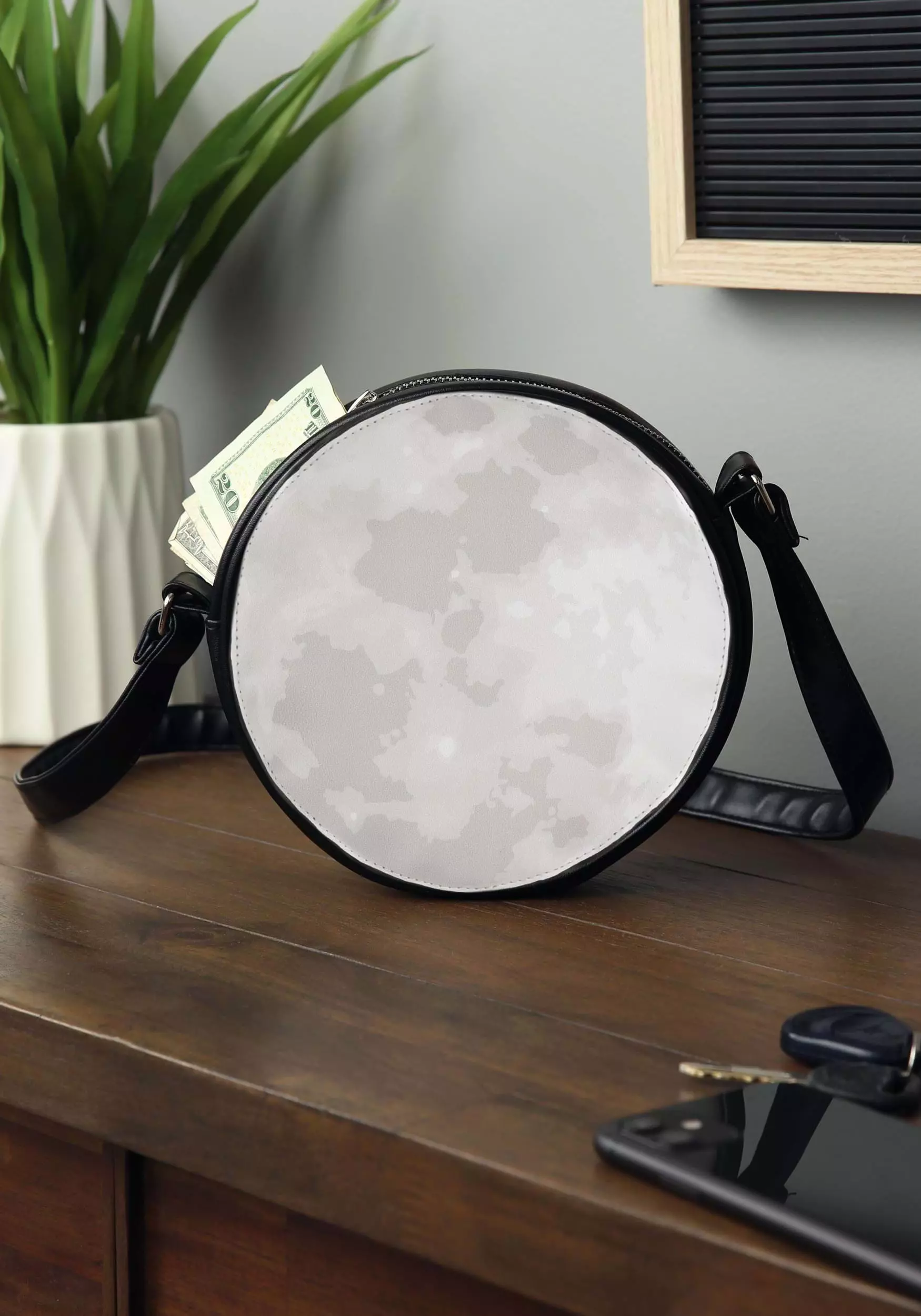 Fushengyuan Industry CO., Moon Purse 4 Fushengyuan Industry CO., Moon Purse - Image 2